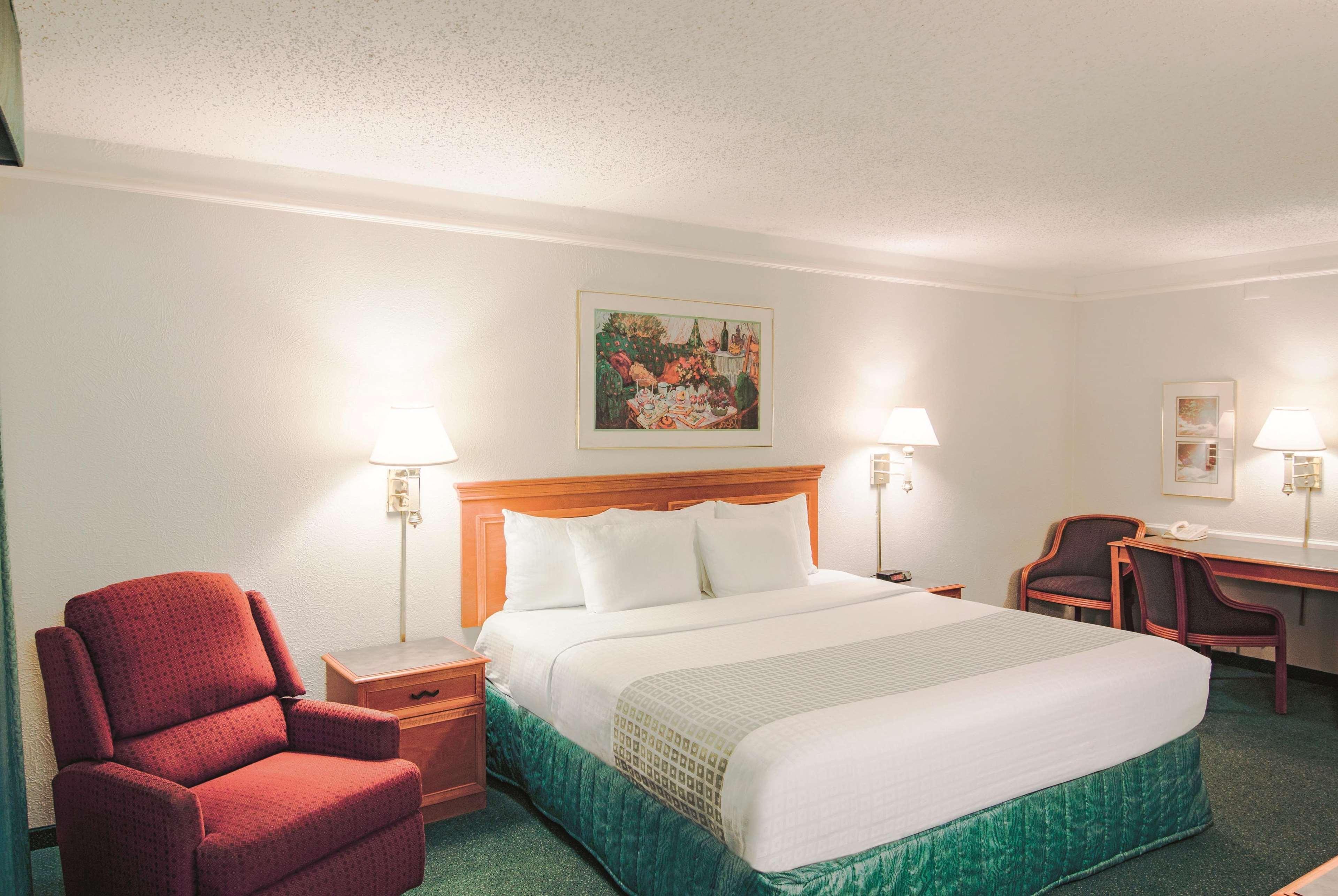 La Quinta Inn By Wyndham Indianapolis Airport Lynhurst Dış mekan fotoğraf
