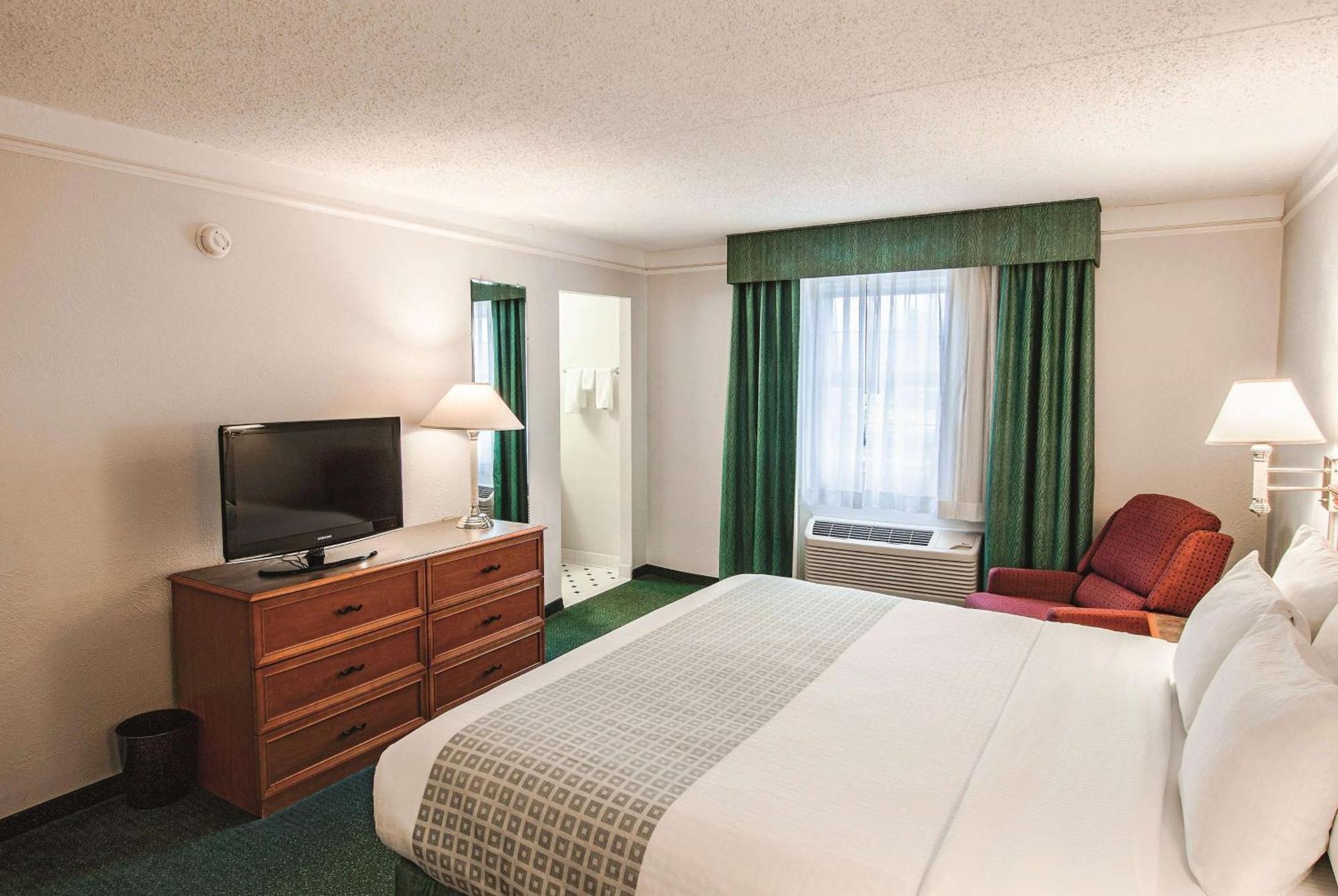 La Quinta Inn By Wyndham Indianapolis Airport Lynhurst Dış mekan fotoğraf
